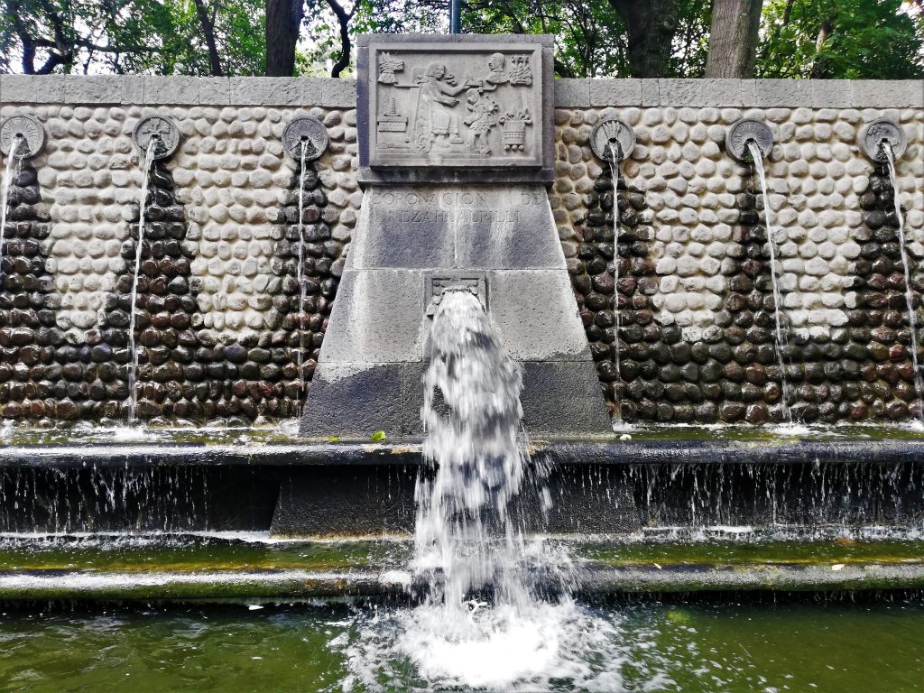 Fuente de Xochipilli de Chapultepec.