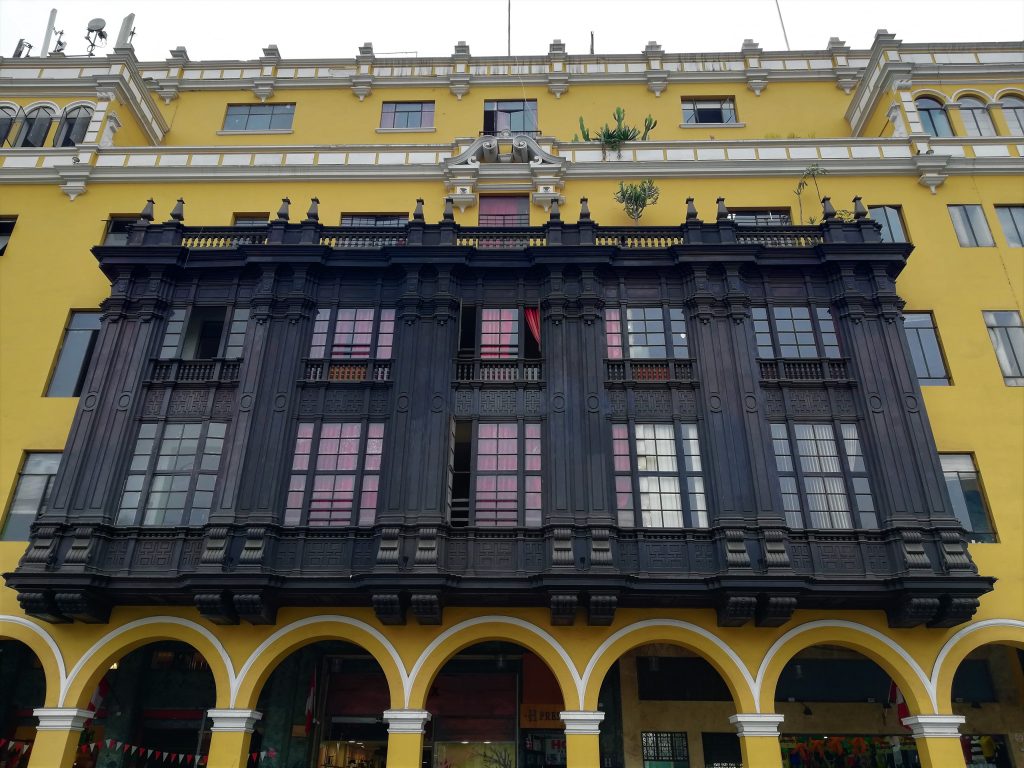 Balcones de madera del Centro Histórico de Lima.