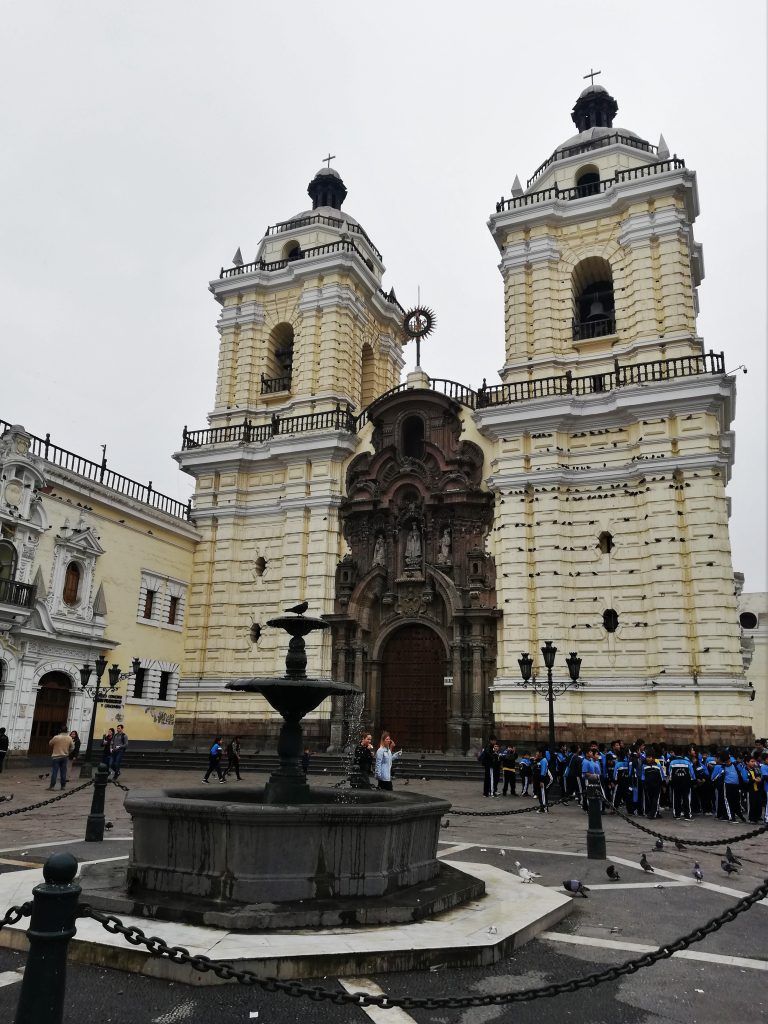 Foto del Convento y Basílica de San Francisco de Lima.