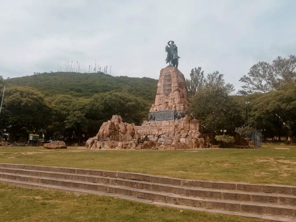 Monumento General Martín Miguel de Güemes