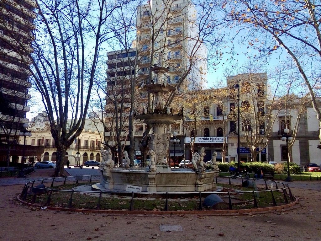 Plaza Constitución, Montevideo.