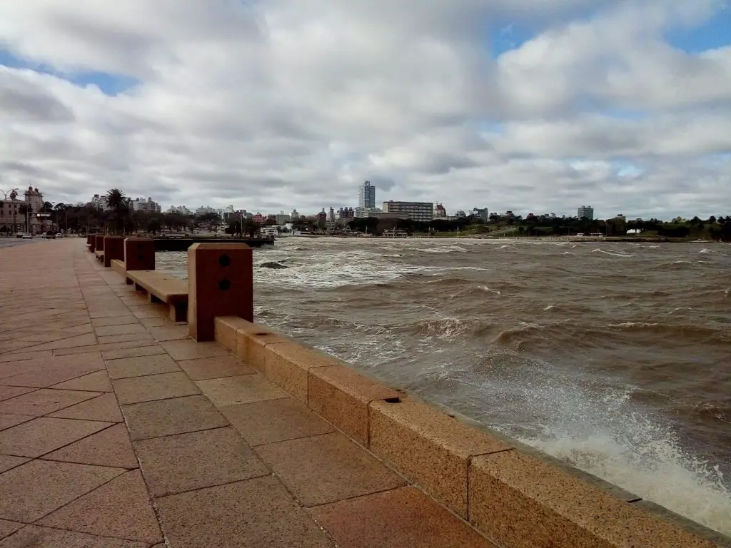Consejos para viajar a Uruguay: en Montevideo hace frío en invierno.