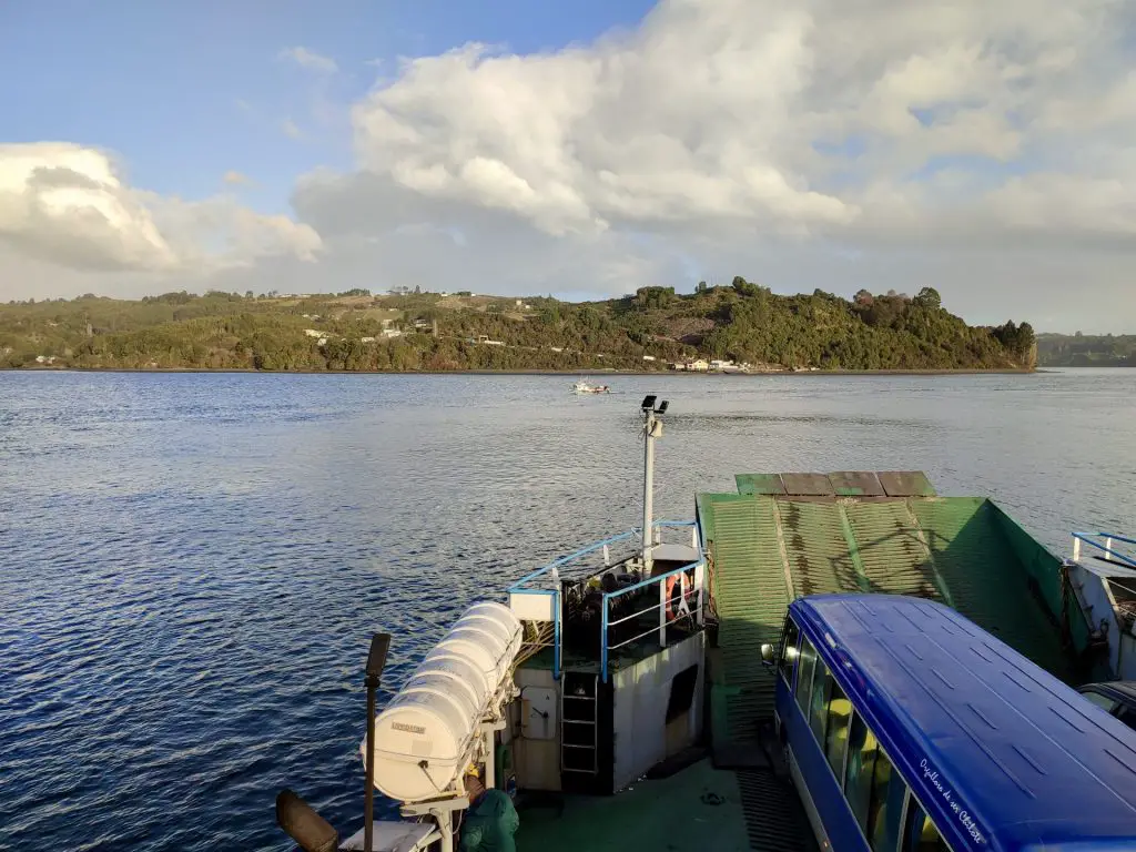 Ferry de Dalcahue a Isla de Quinchao.