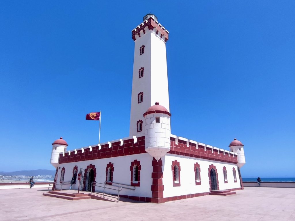 El Faro en Avenida del Mar La Serena.