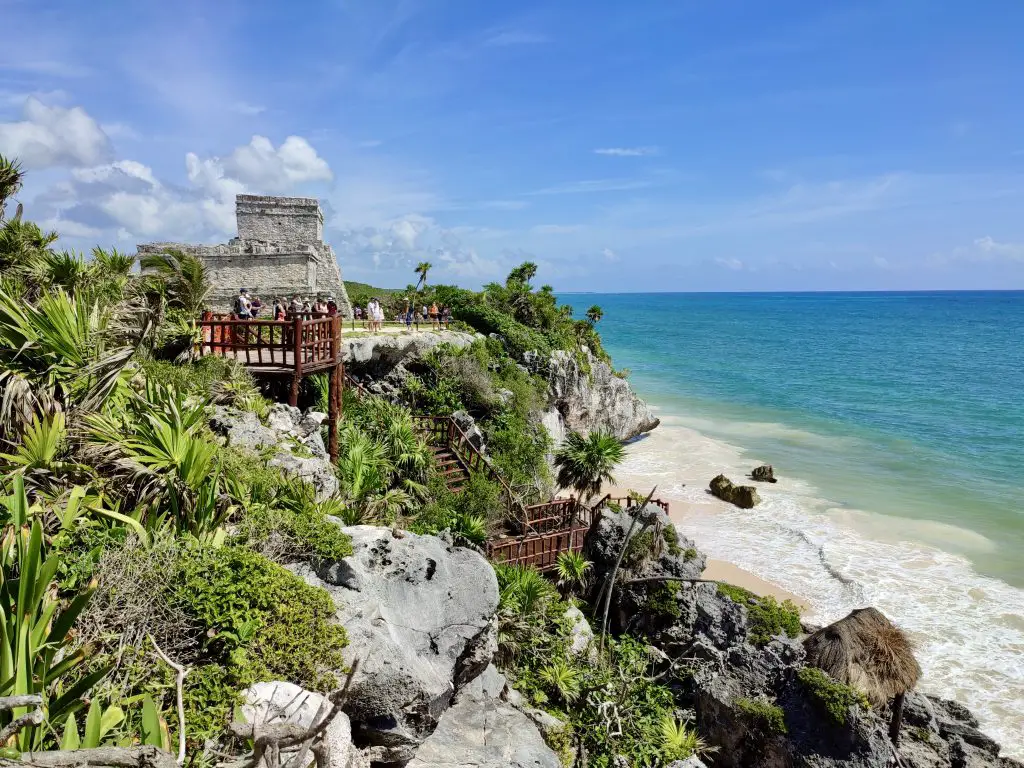 Consejos para viajar a Cancún: visita las ruinas mayas.