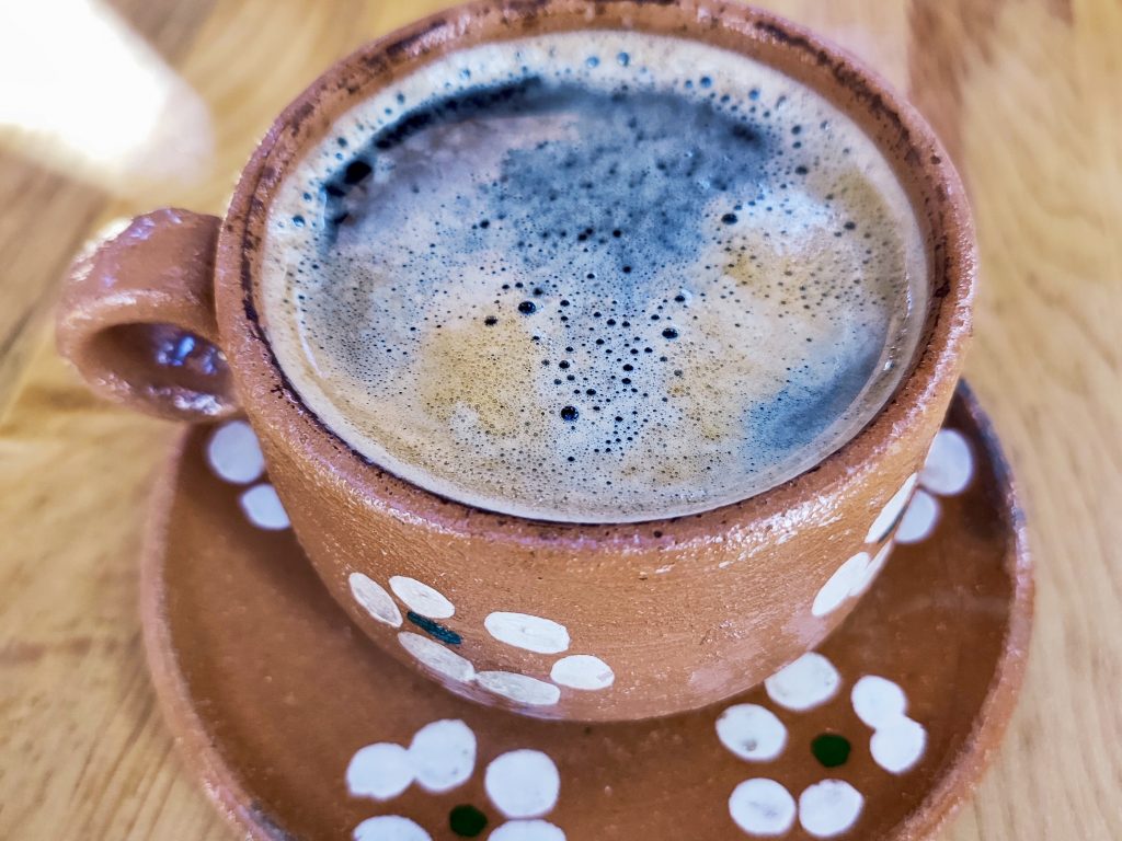 Consejos para viajar a Chiapas: prueba el café chiapaneco.