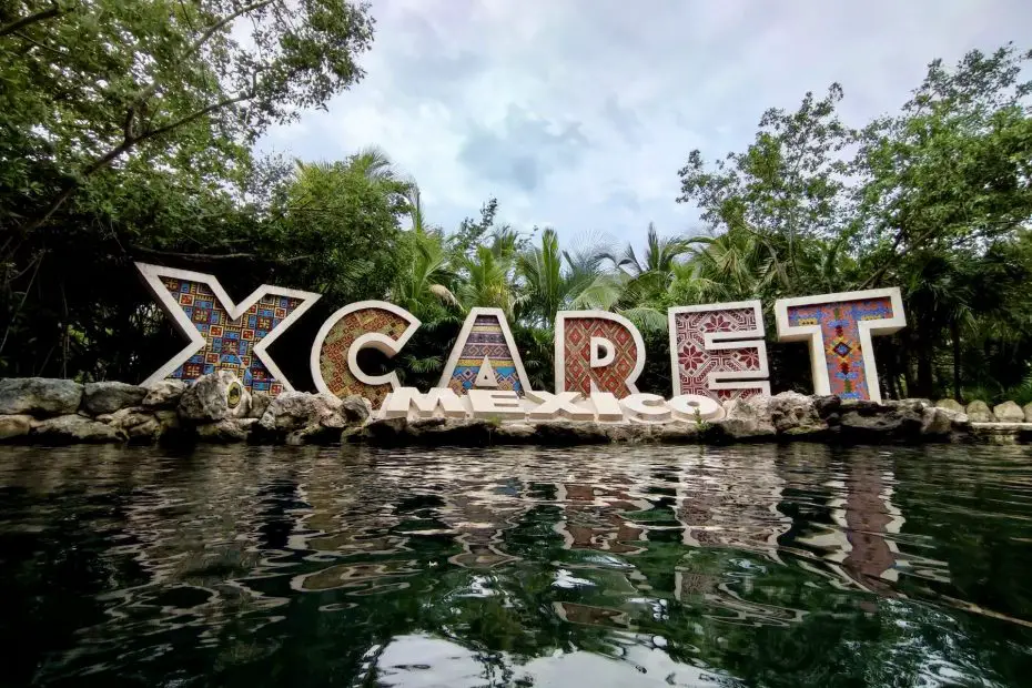 Parque Xcaret by Mexico.