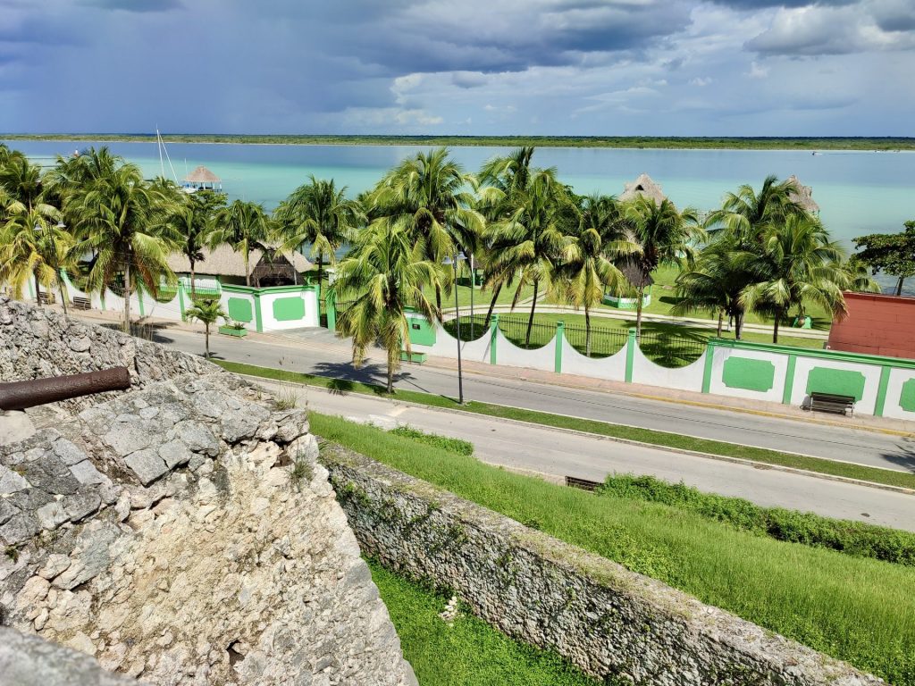 Vistas desde el Fuerte de Bacalar Quintana Roo.