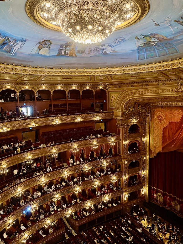 Teatro Colón, uno de los edificios más lindos de Buenos Aires.