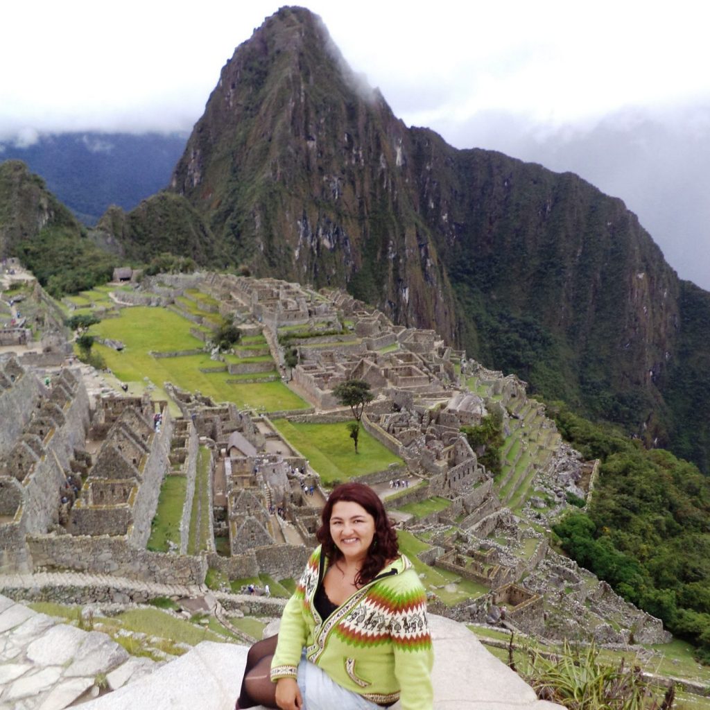 Foto con Machu Picchu y el Huayna Picchu de fondo.