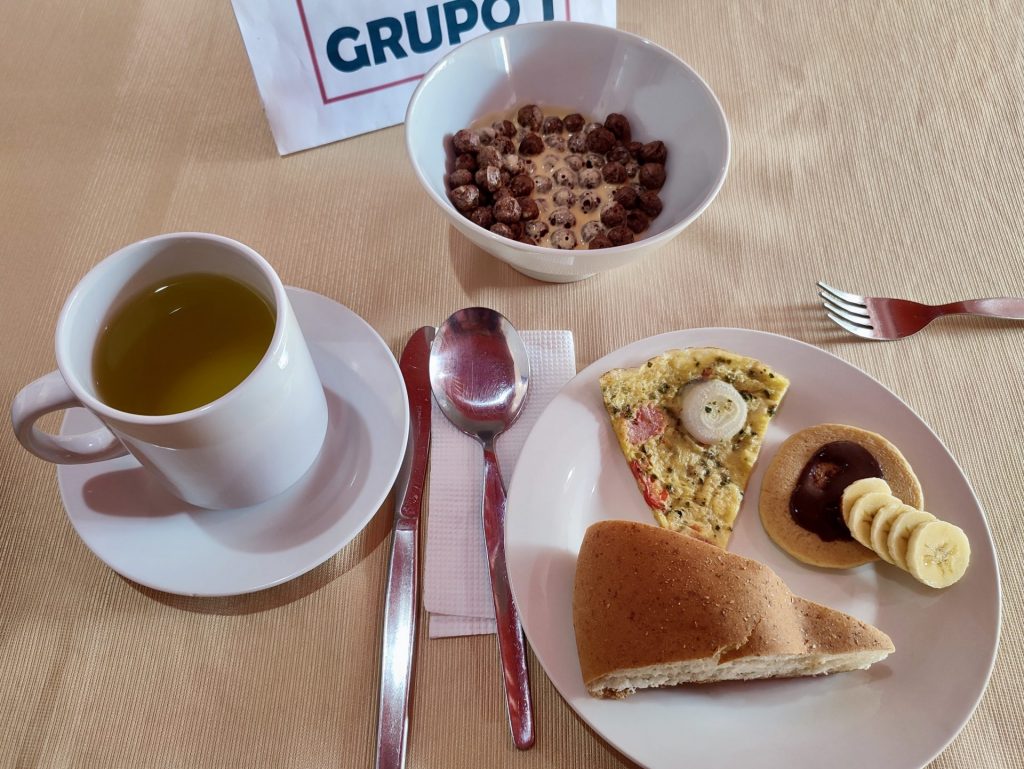 Desayuno buffet en Cusipata.
