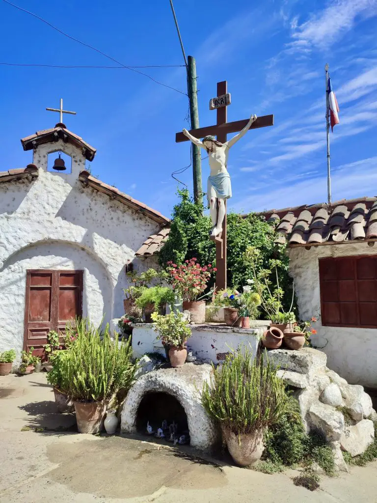 Iglesia de Pomaire: qué hacer y cómo llegar desde Santiago de Chile.