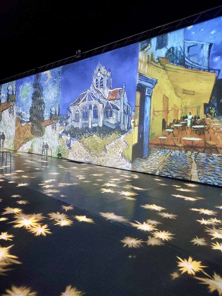Exposición inmersiva de Van Gogh en La Serena Chile.