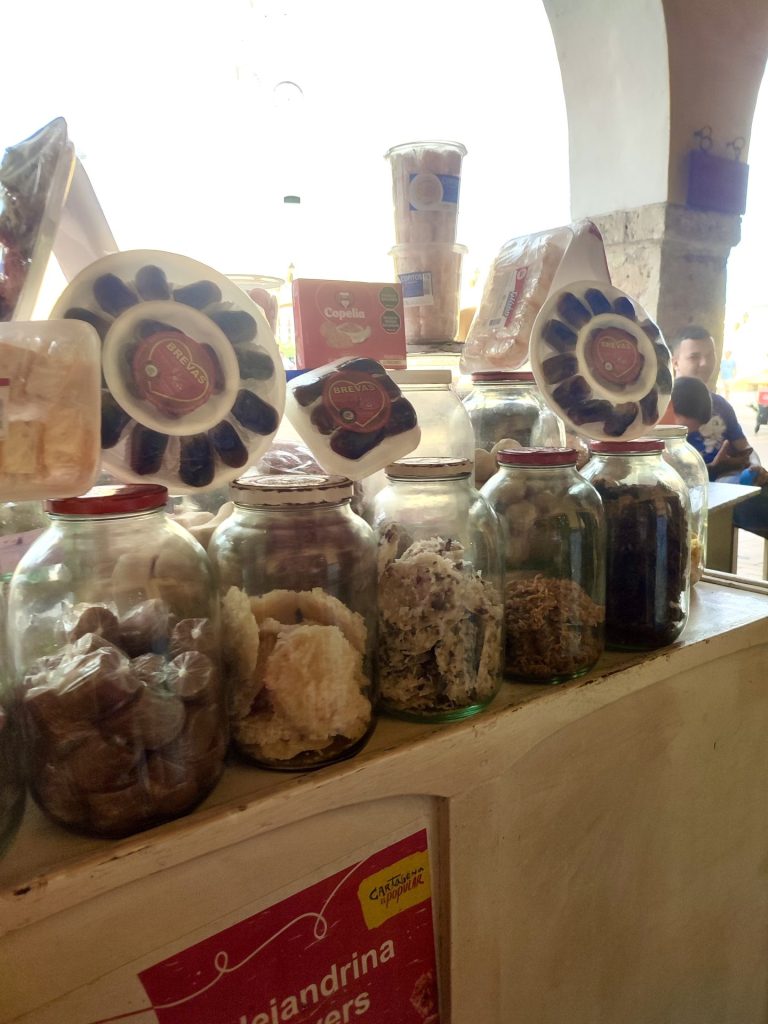 Portal de los dulces en Cartagena, Colombia.
