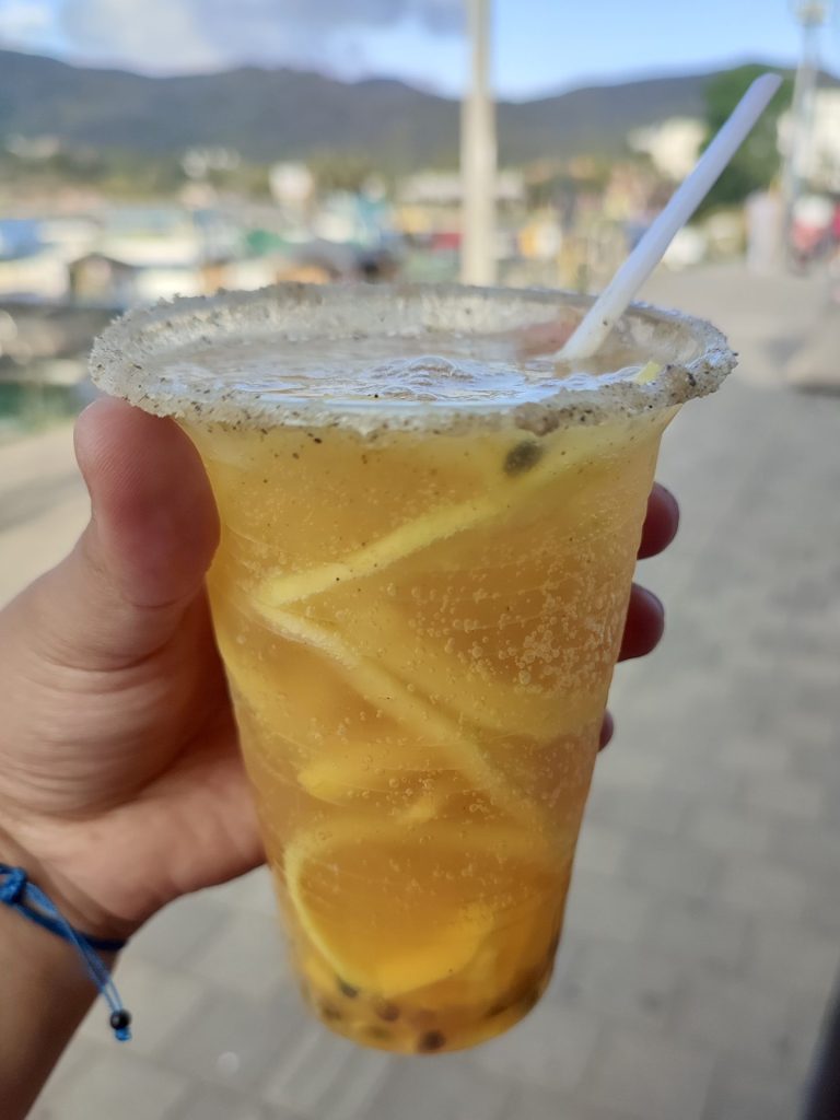 Cerveza con mango en Colombia.