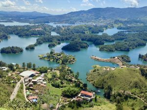 Guía para viajar a Guatapé con poco dinero