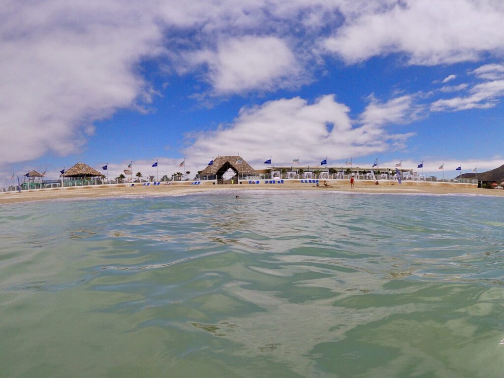 Resort Rosa Agustina Guanaqueros desde el mar.