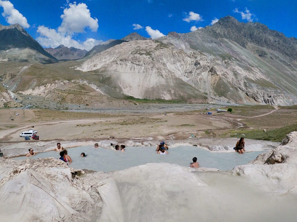 Termas Valle de Colina, Cajón del Maipo, Chile.